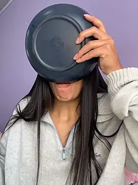 XXX chat uživo modela Marianahb-e