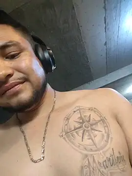 Alpha011210 live XXX chat