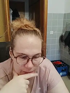 GermanNerdyAlice's Live XXX Chat