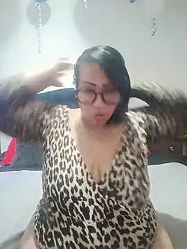OliviaWilliamm Adlı Modelin Canlı XXX Sohbeti