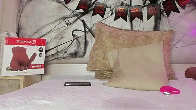 ThaliaWest's Live XXX Chat