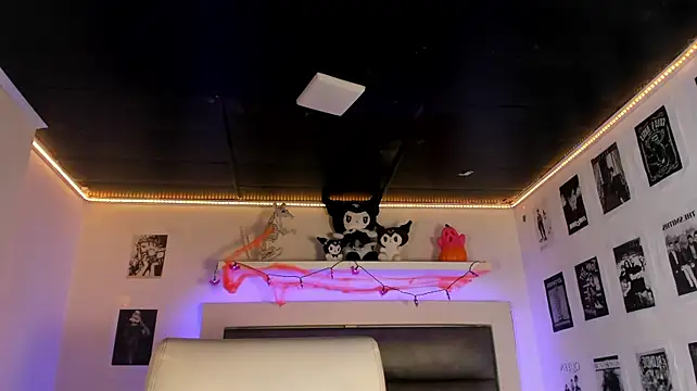 XXX chat uživo modela adhalee_js