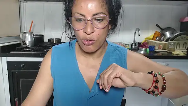 kateleyagrey's Live XXX Chat