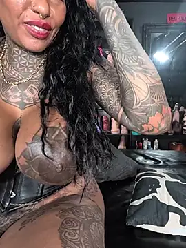 DarkDea Adlı Modelin Canlı XXX Sohbeti