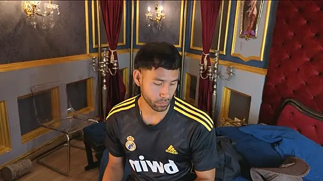 Онлайн чат XXX AronnCruz