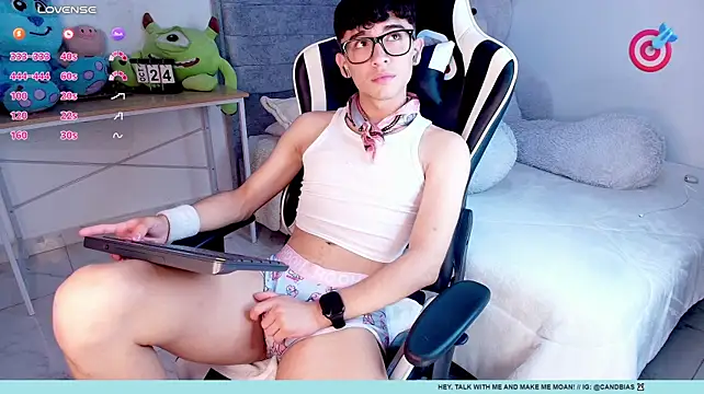 Chatroom XXX en direct de Niico_Cruz