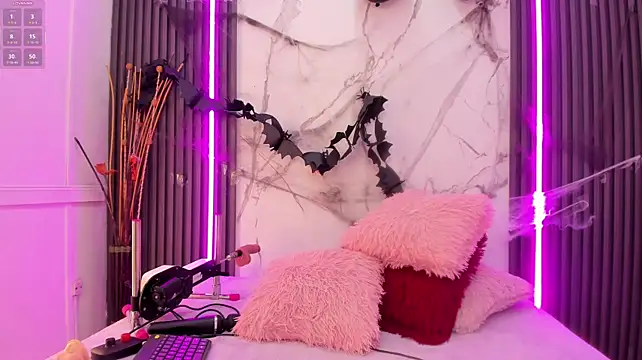 petite_phoenix XXX чат на живо