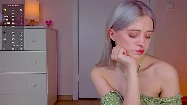 Lunarr_kitten Live XXX-Chat