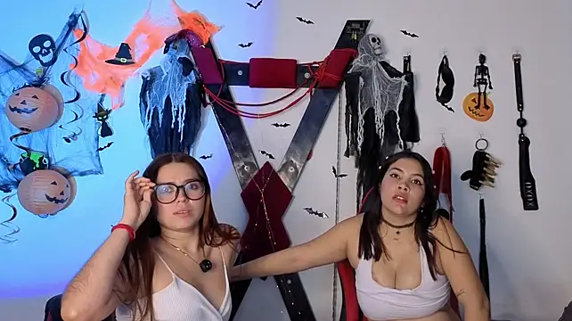 Hana_and_Chantal – Naživo XXX chat
