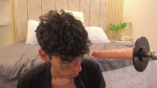 XXX chat uživo modela Ethan_Kay
