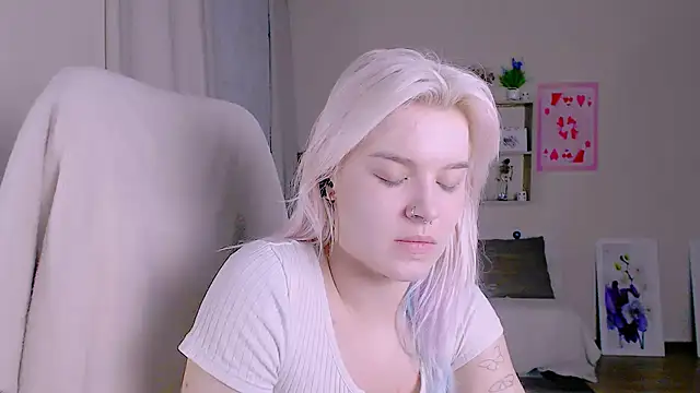 Hot_Blonda Chat XXX in diretta