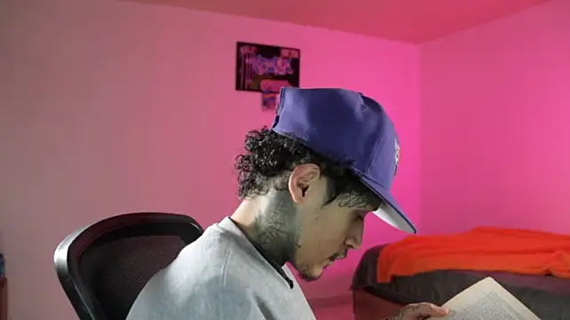 trieone Live XXX Chat