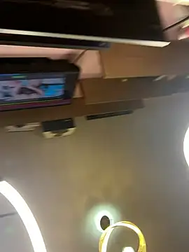 Chat +18 de ju_muniz01 ao vivo