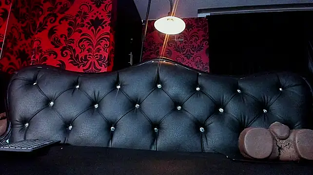 Miss_KathyFox's Live XXX Chat