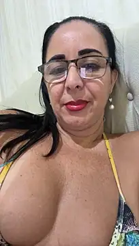 Chat +18 de regina475 ao vivo