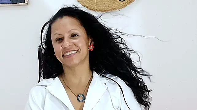 دردشة Catherine-browm الجنسية المباشرة