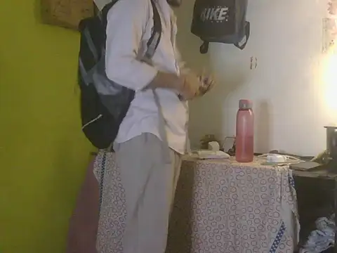 Stubborndesiboy লাইভ XXX চ্যাট