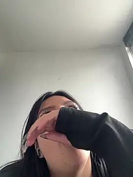 LiliMilk_21 即時 XXX 聊天