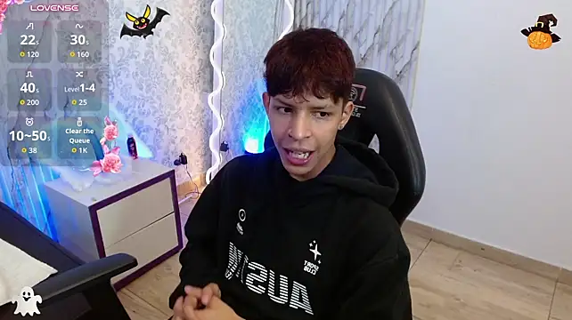 OLIIVER_TAY's Live XXX Chat
