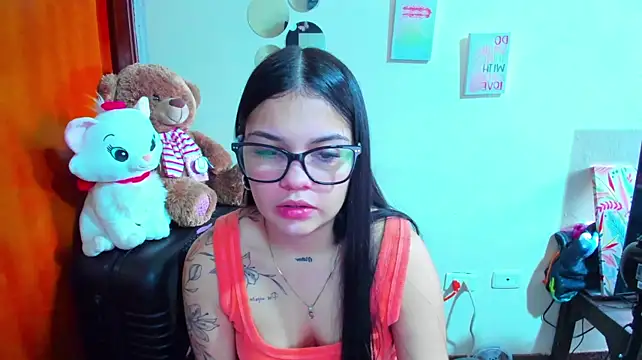 angelina_77 Chat XXX in diretta