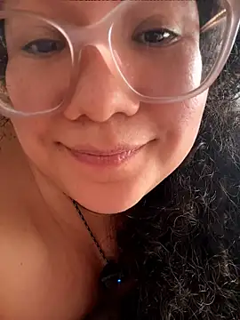 Chat XXX ao vivo de CurlyMilf_Vannexxxa
