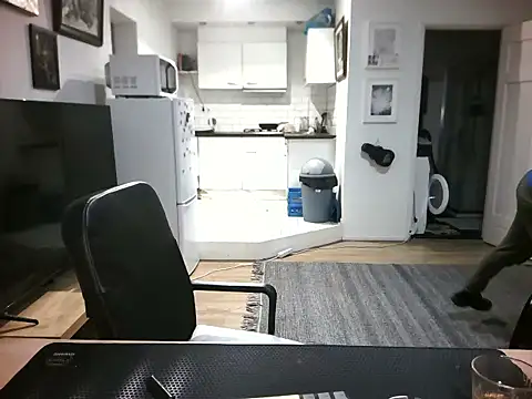 Chat +18 de mihaimichael ao vivo