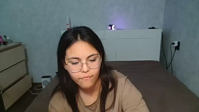 Anda_here – Naživo XXX chat