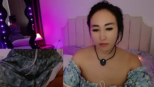 XXX chat uživo modela JustAngel77