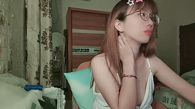Lili_666's Live XXX Chat