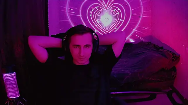 צ'אט XXX בשידור חי של fame_bc