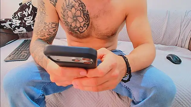 thomas_gun Live XXX-Chat