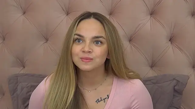 دردشة AnitaVenture الجنسية المباشرة