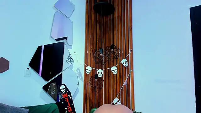 XXX chat uživo modela RomanCroft
