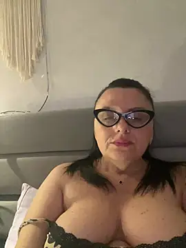 Vanillaecho7632's Live XXX Chat