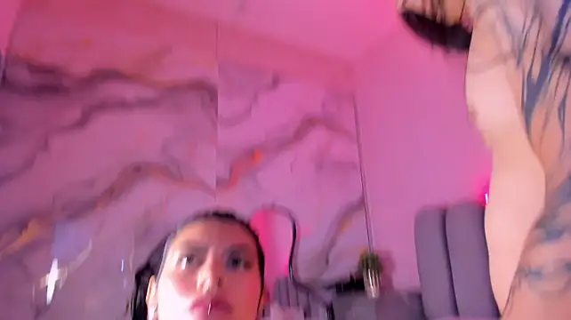 BellaAndDominick élő XXX-chatje