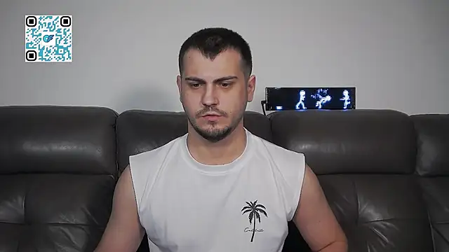 دردشة CrazyDom1 الجنسية المباشرة