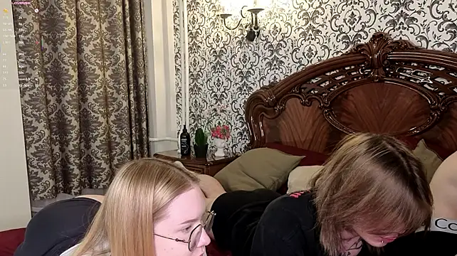 Онлайн чат XXX gilded_trace
