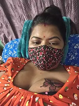 priya_bindass: онлайн-секс-чат