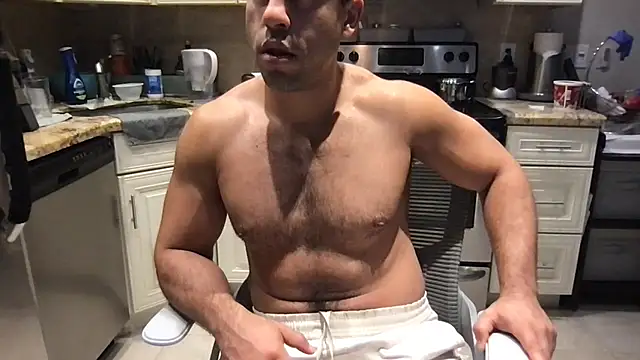 BigGuyMuscle XXX чат на живо