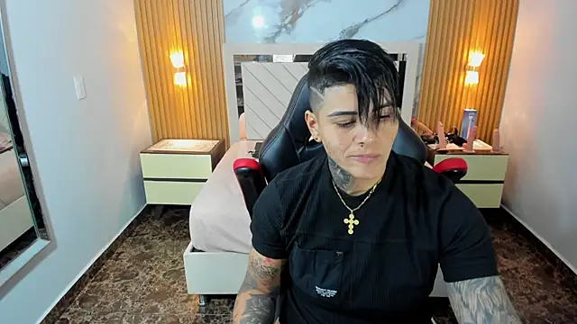 KAROLLJONES1 live XXX chat