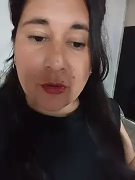 Chat +18 de Clara_Arg ao vivo