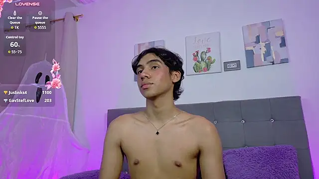Eros_Lux Adlı Modelin Canlı XXX Sohbeti