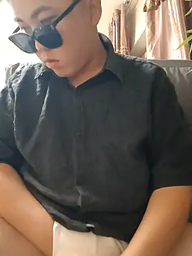 ghj663 现场XXX聊天