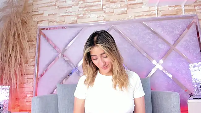 Chat XXX ao vivo de lucy_davies