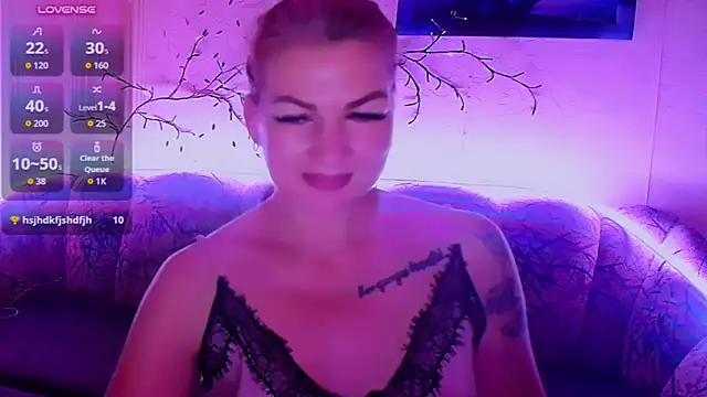 Baddy_Girl_ Live XXX-Chat