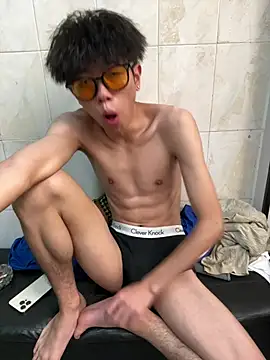 YT_11 即時 XXX 聊天