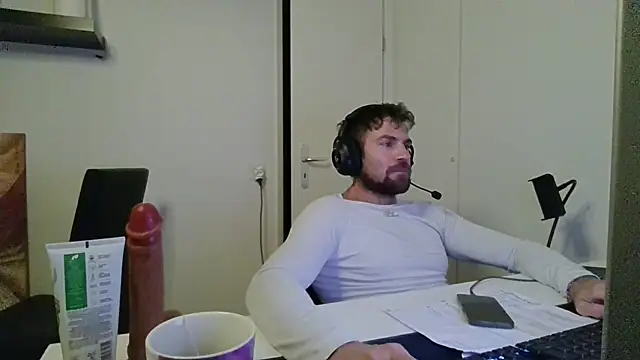 alpha-hunk Live XXX-chat