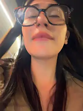 Aria51's Live XXX Chat