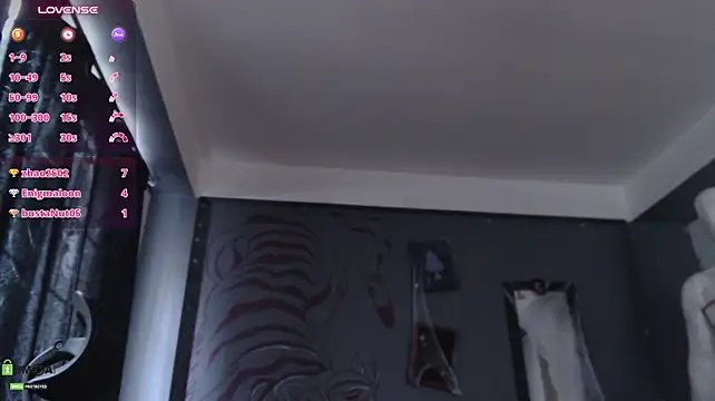 Chat +18 de Regina_Iris ao vivo