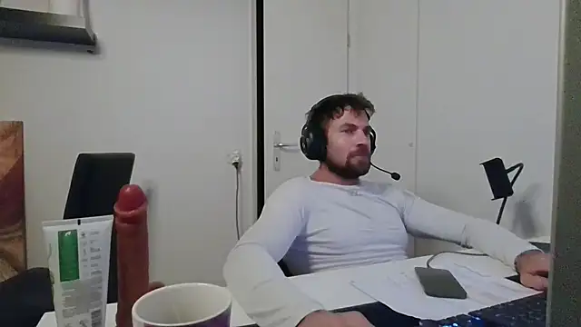 XXX chat uživo modela alpha-hunk